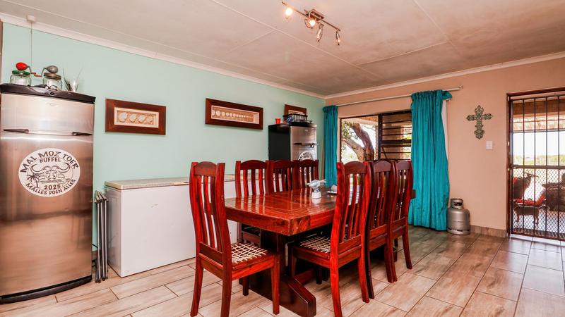 5 Bedroom Property for Sale in Aalwyndal Western Cape